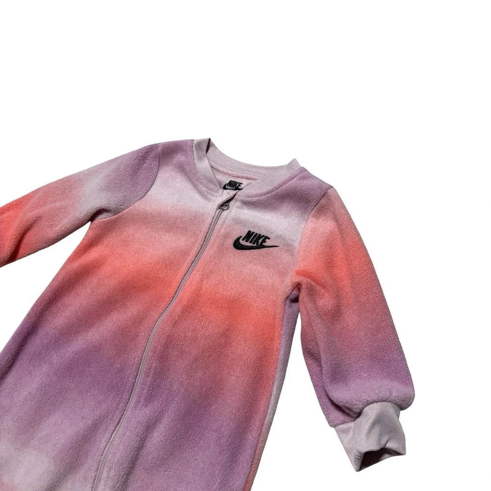 Nike Infant Bodysuit Ombre Color Size 9M - 14 x 8.5